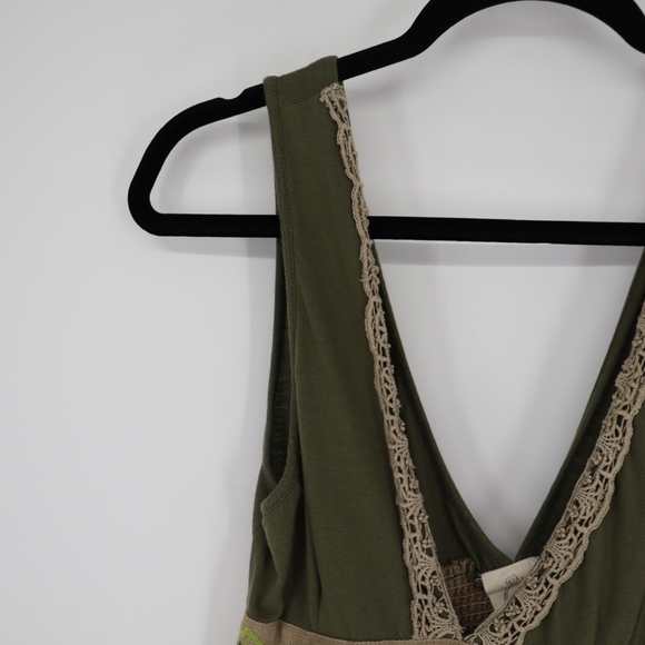 Free People Women's Tank Top Size Medium Bohemian Embroidered Fit and Flare - Picture 7 of 12